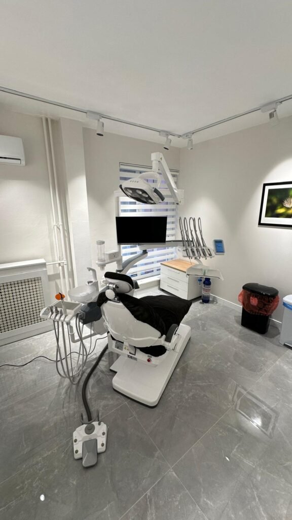 The digital workstation at the clinic in Çankaya, Ankara.